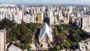 Queda da Selic impulsiona mercado imobiliário em Londrina